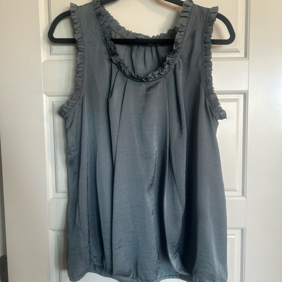 LOFT Charcoal Ruffle Trim Tank Top - Picture 1 of 1